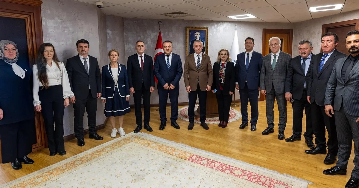 Kocaeli Vilayet Ulusal Eğitim Müdürü Emrullah Aydın ve yöneticiler, Kocaeli