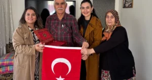İzmit Belediyesi, Derince’de yaşayan Kıbrıs Gazilerini ziyaret ederek minnet ve