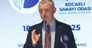 Kocaeli Büyükşehir Belediye Başkanı Tahir Büyükakın, KSO Sürdürülebilir Performans Ödül