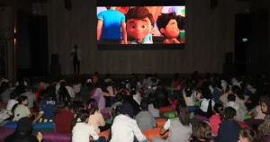 Konya'da Karatay Belediyesi, orta tatil devrinde öğrencileri fiyatsız sinema gösterimleriyle