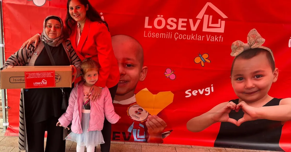 LÖSEV Bursa’da mutlu et paketleri dağıtıldı