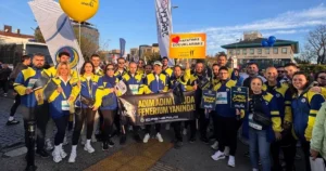 LÖSEV Lösemili Çocuklar Sıhhat ve Eğitim Vakfı’nın gönüllüleri maratonlarda farkındalık