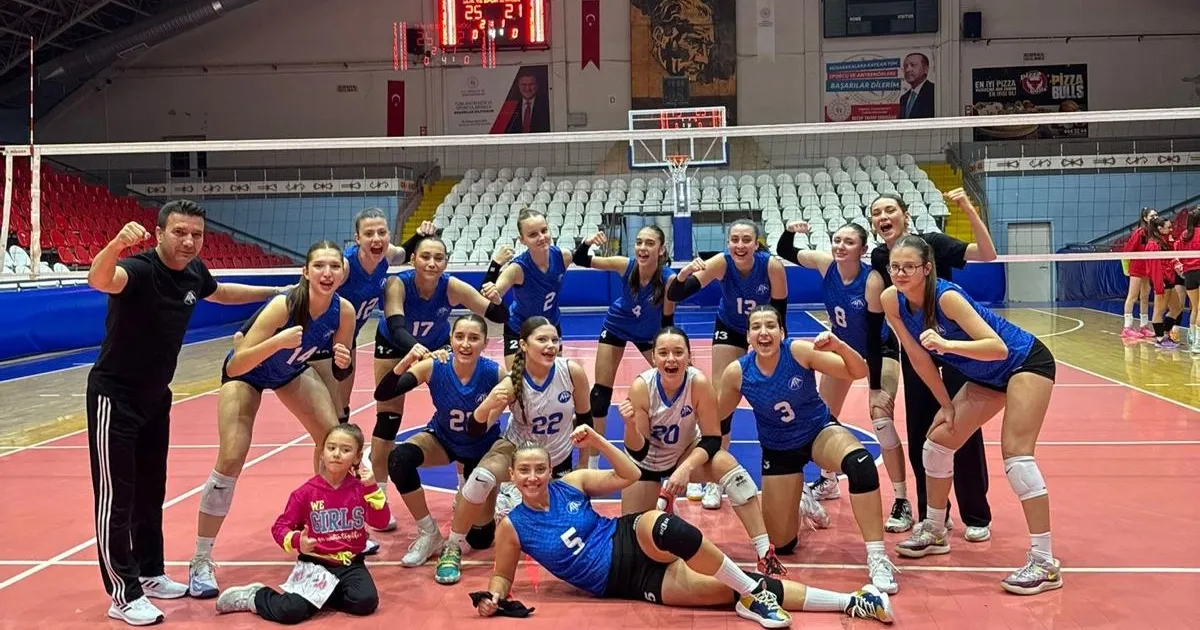 Manisa derbisinde gülen taraf Ataspor oldu
