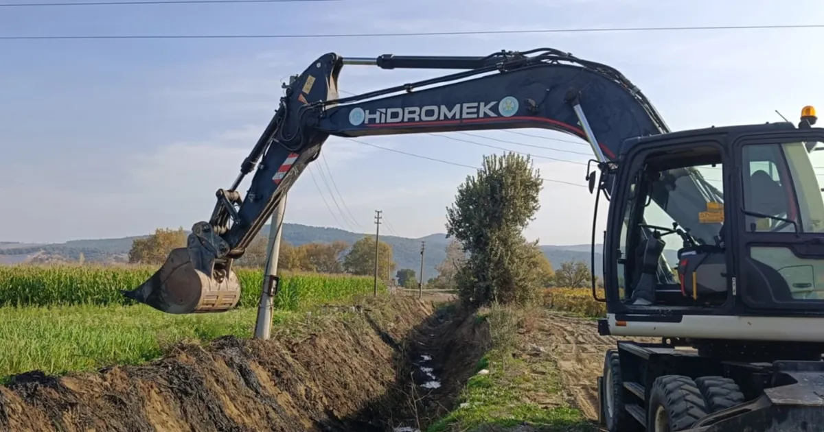 Manisa’da tarım arazileri taşkınlara karşı korunuyor