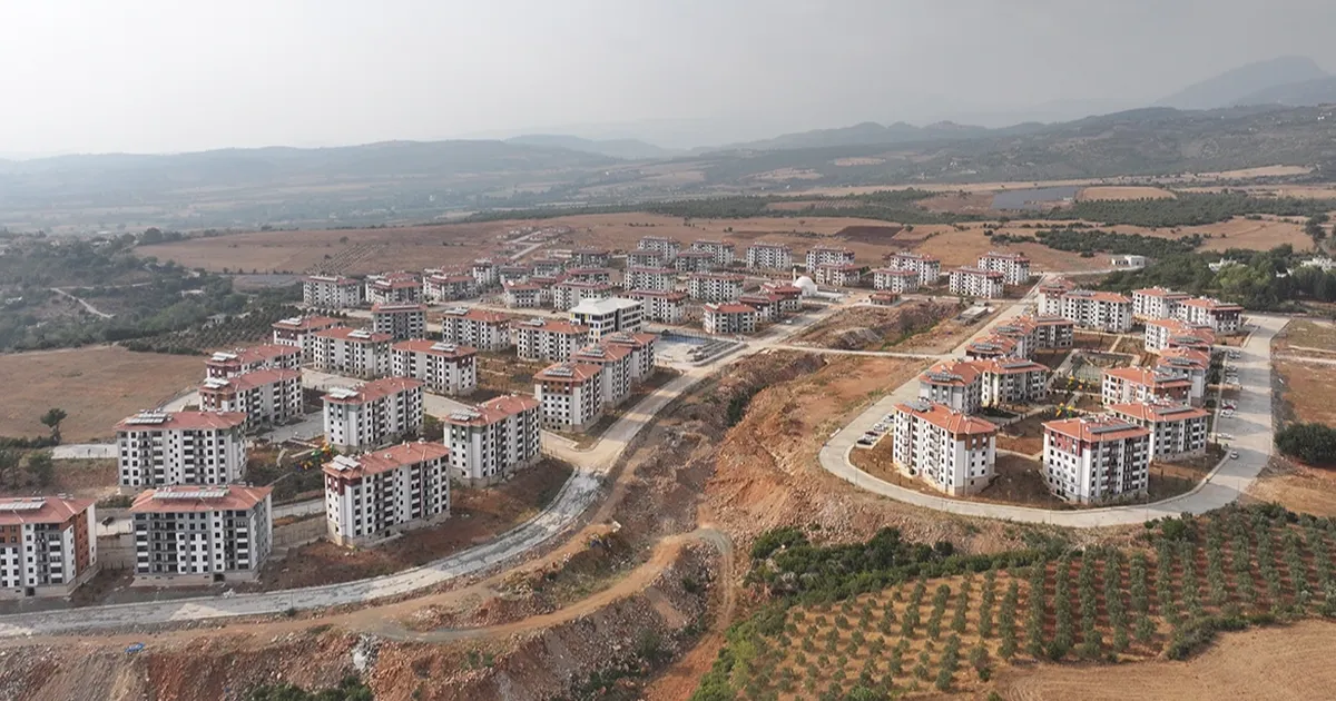 Osmaniye Belediyesi, kentte "Murat Kurum Bey Mahallesi" kurulması kararını aldı.