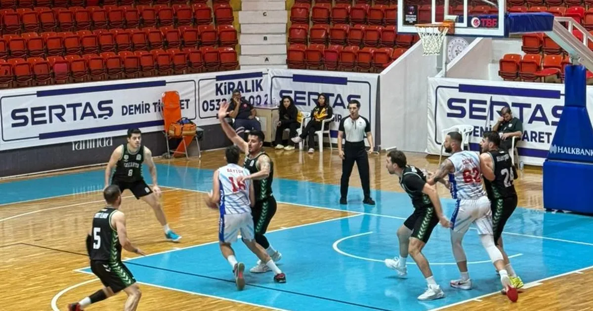 Sakarya Büyükşehir Adana potasından galip döndü