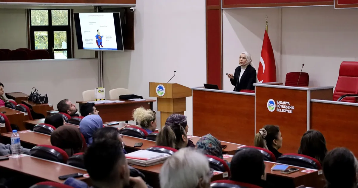 Sakarya Büyükşehir çalışanlarına iş sağlığı eğitimi