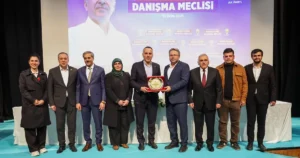 Sakarya'da AK Parti Vilayet Müracaat Meclisi Toplantısı’nda konuşan Büyükşehir Belediye