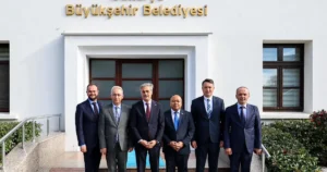 Endonezya Türkiye Büyükelçisi AchmadRizalPurnama, Sakarya Büyükşehir Belediye Başkanı Yusuf Alemdar’ı