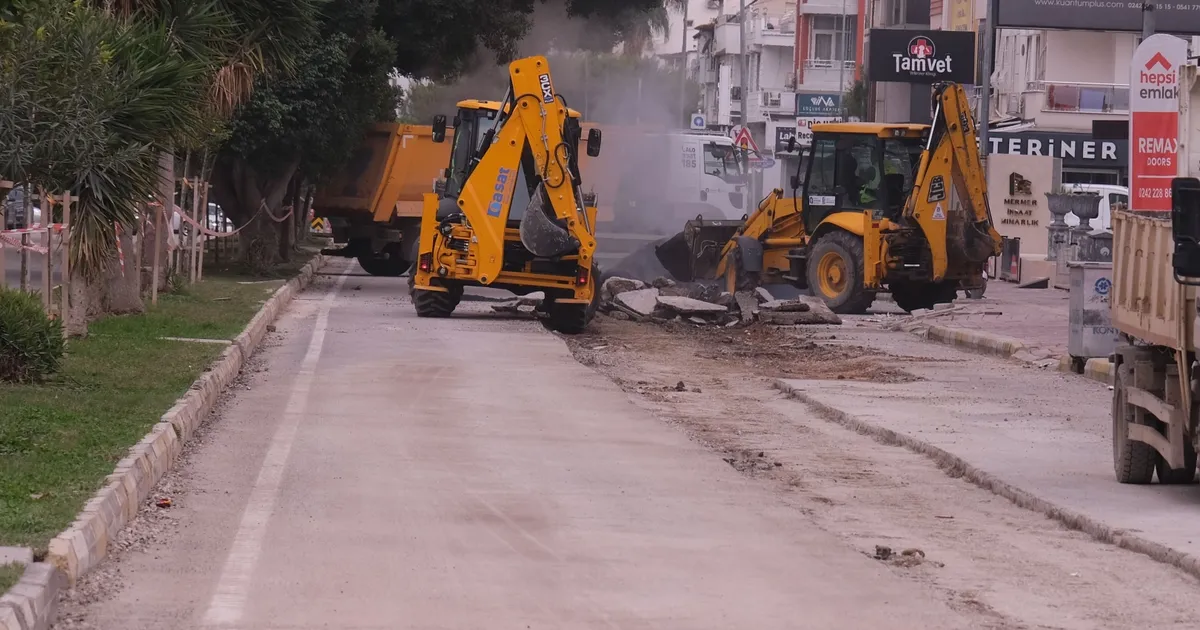 Antalya Büyükşehir, Konyaaltı’nda altyapıyı güçlendirdi