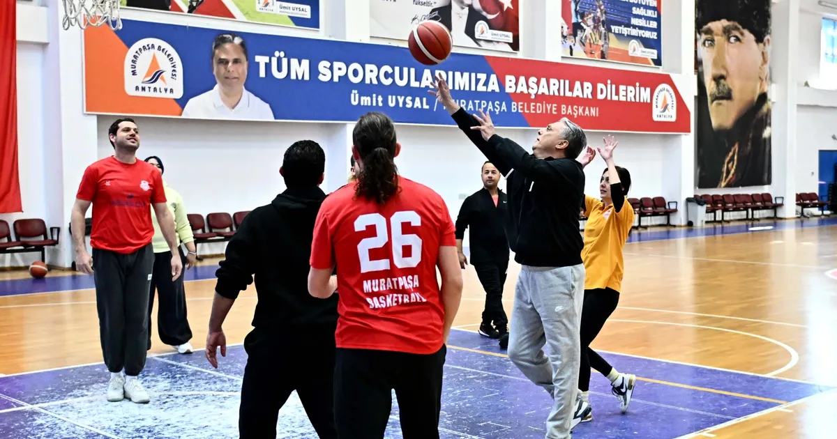 Antalya Muratpaşa’dan amatör spora nakdi destek