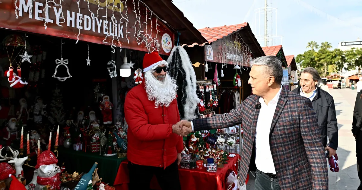 Antalya’da Başka Uysal’dan Yeni Yıl Çarşısı’na ziyaret