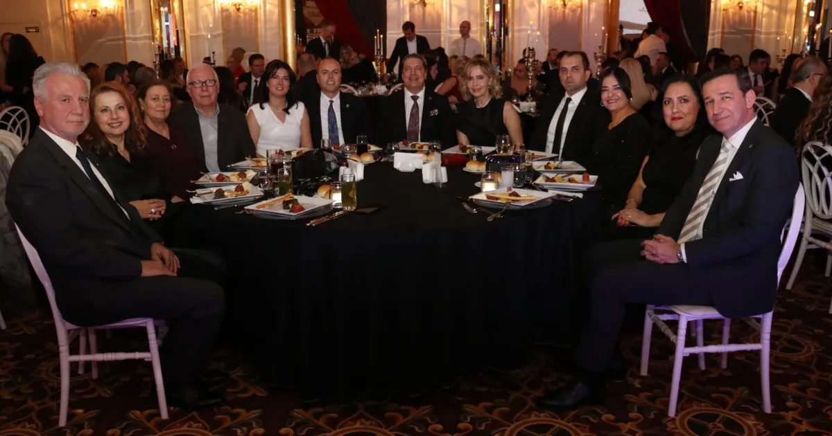 BALKANTÜRKSİAD üyeleri yeni yıl coşkusunda buluştu