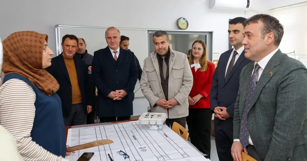 Bilecik Valisi Sözer’den Osmaneli HEM’e ziyaret