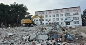 Bursa’nın Osmangazi ilçesi Hamitler Mahallesi’nde 43 yıldır eğitim veren Hamitler