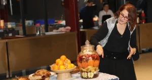 Bursa'da Nilüfer Belediyesi’nin düzenlediği “Gastroetnomüzikolojik Kaynatmalar” etkinliğinde “Yeni Yıl” teması