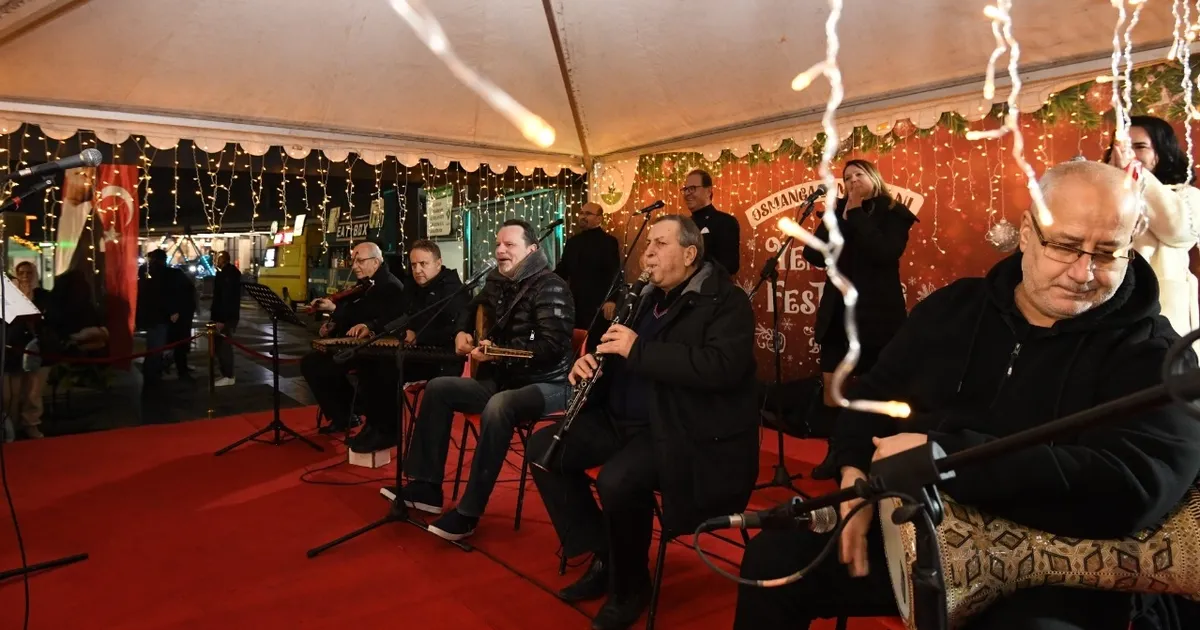 Bursa Osmangazi Meydanı nağmelerle ısındı