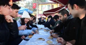 Bursa'da Osmangazi Belediyesi, farklı şehirlerden Bursa’ya gelen öğrenciler için hayata