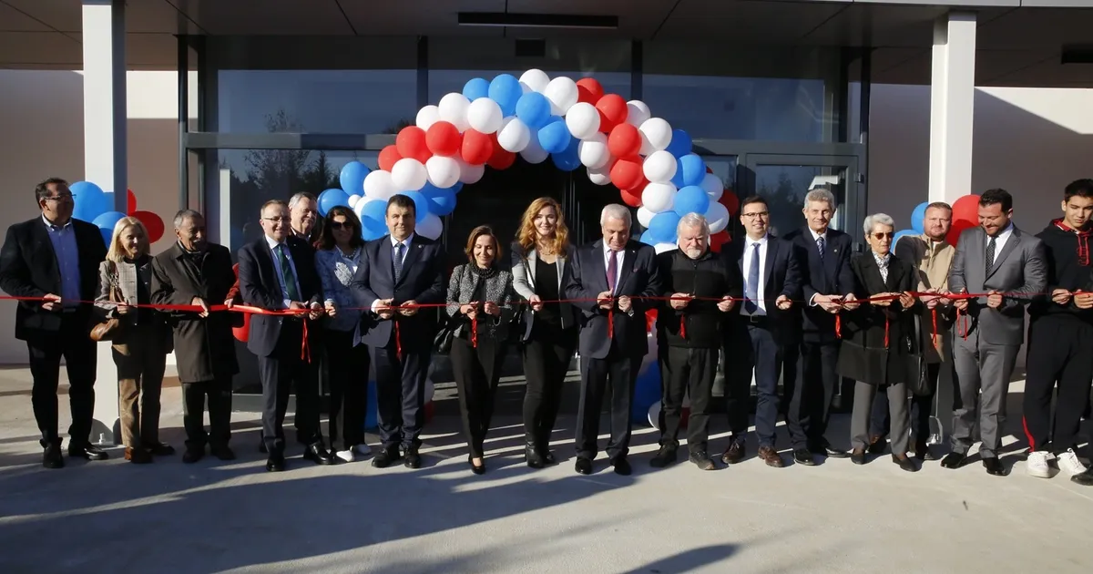 ÇEK Spor Salonu’na coşkulu açılış