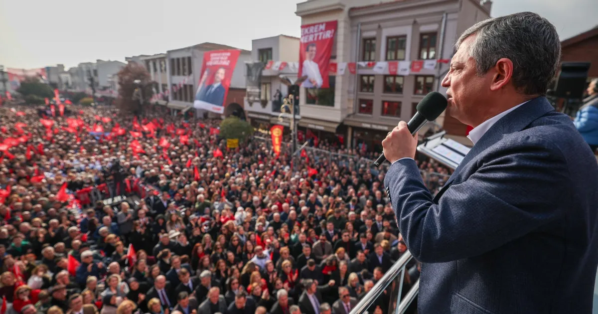 CHP lideri Özgür Özel Edirne’den iktidara yüklendi: Salonların partisi değil, meydanların partisiyiz