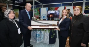 İstanbul’da AK Parti Genel Merkez Bayan Kolları Başkanlığınca düzenlenen “Kadınla