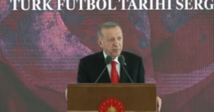 Cumhurbaşkanı Recep Tayyip Erdoğan, Türkmenistan dönüşü uçakta gazetecilerin sorularını yanıtlayarak
