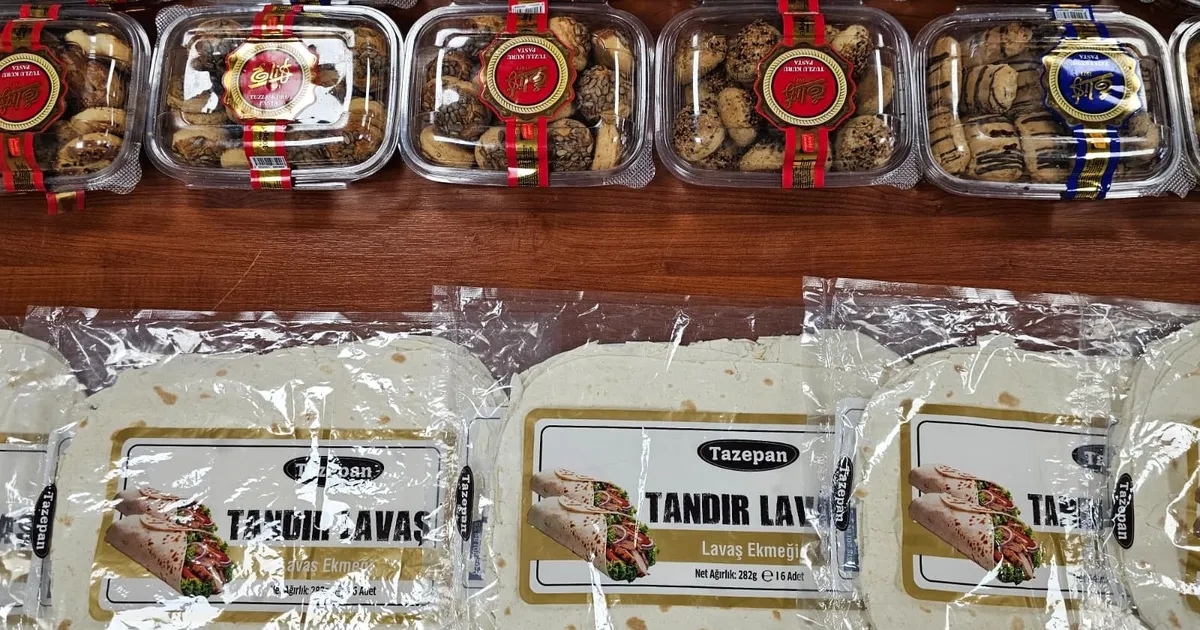 Gölcük Zabıtası tarihi geçmiş ürünlere el koydu