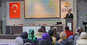 Gölcük Belediyesi tarafından düzenlenen "Sağlıklı Hayat Akademisi (SAHA)" eğitim programı,