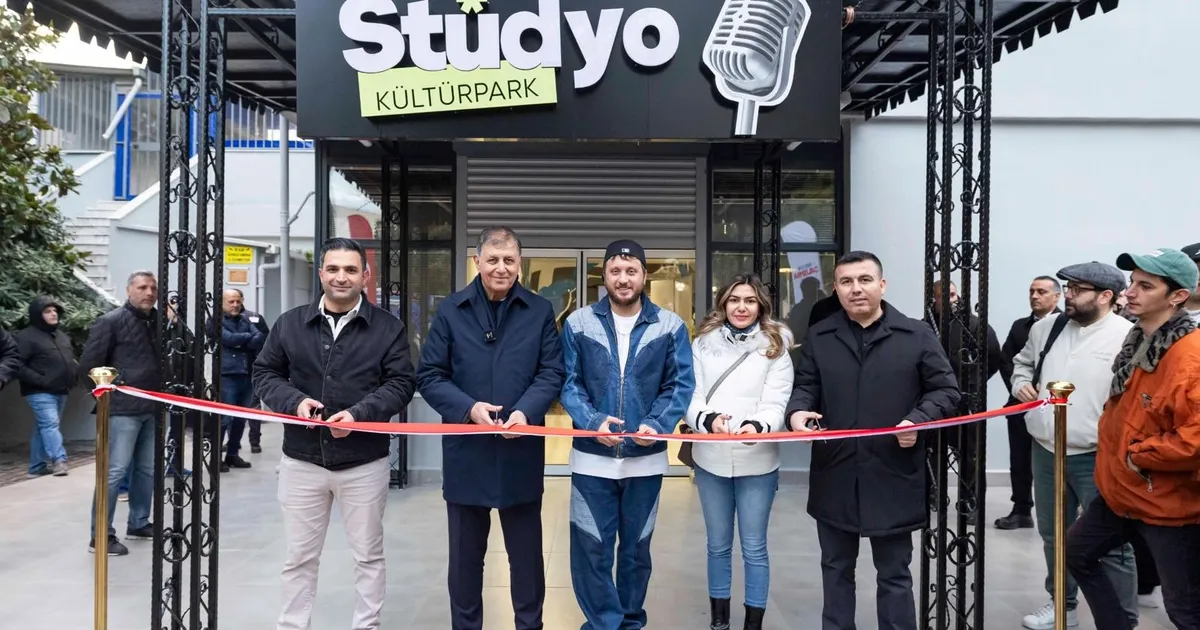 İzmir’de Stüdyo Kültürpark gençlere kapılarını açtı