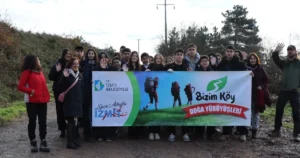 Yahya Kaptan Anadolu Lisesi öğrencileri, İzmit Belediyesi desteğiyle Üçgaziler mevkiinde