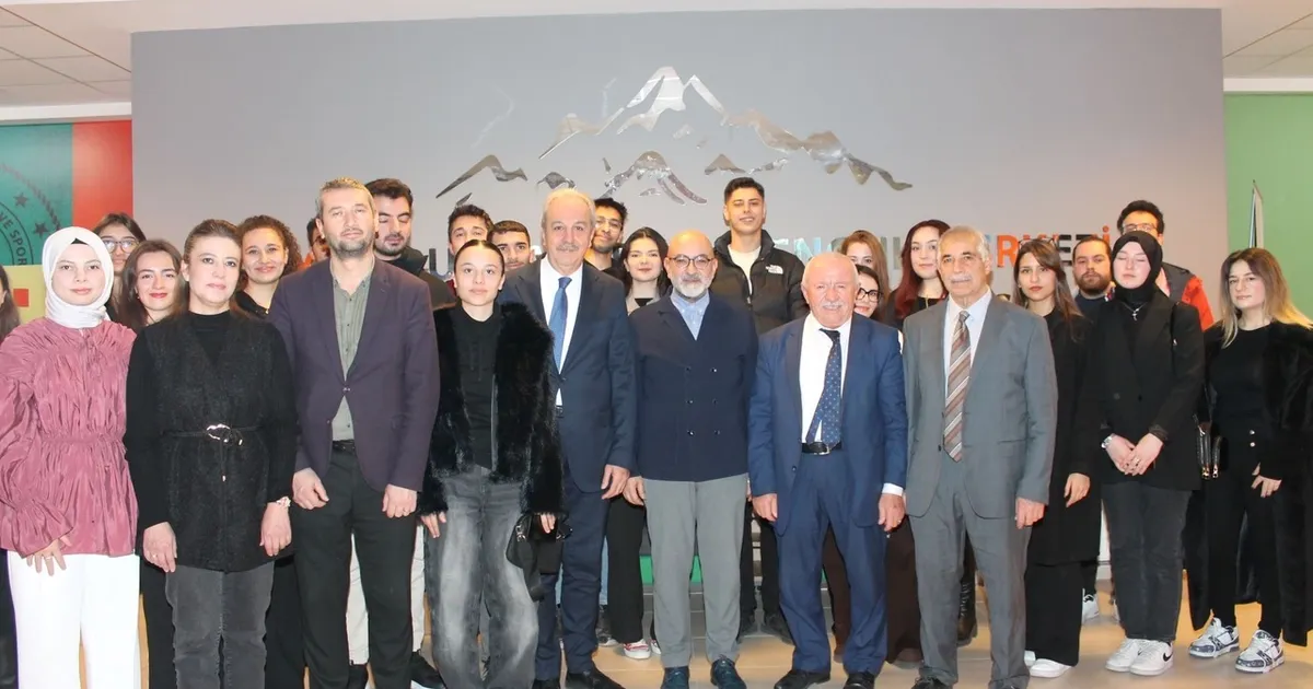 Kayseri milletvekili Cıngı üniversitelilerle buluştu