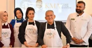 Kayseri Büyükşehir Belediye Başkanı Dr. Memduh Büyükkılıç, Mutfak Sanatları Merkezi’nde