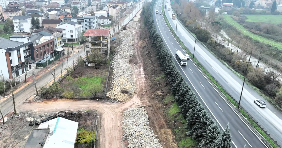 Kocaeli Büyükşehir ulaşıma nefes aldırıyor