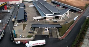 Kocaeli Büyükşehir Belediyesi, kent genelinde girilmedik sokak bırakmıyor. Bu kapsamda