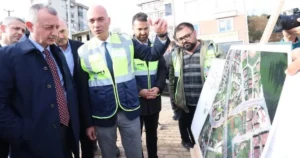 Kocaeli Büyükşehir Belediye Başkanı Tahir Büyükakın, bölgedeki trafik yükünü azaltıp