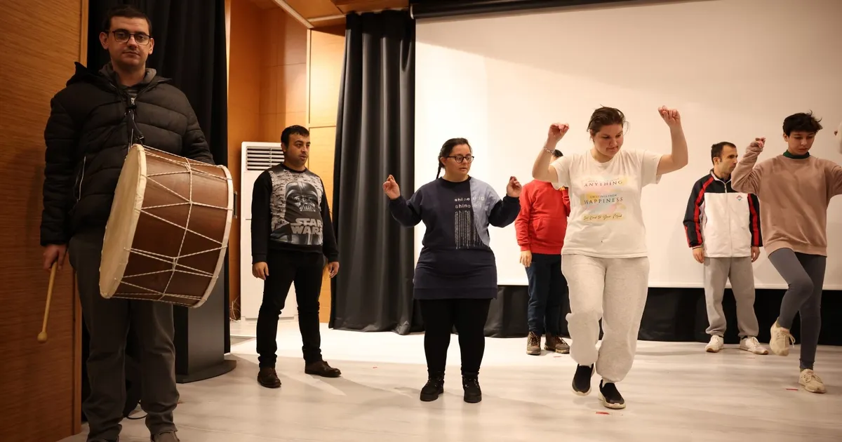 Kocaeli Büyükşehir Belediyesi, engelli bireylere yönelik toplumsal farkındalığı artıran ve
