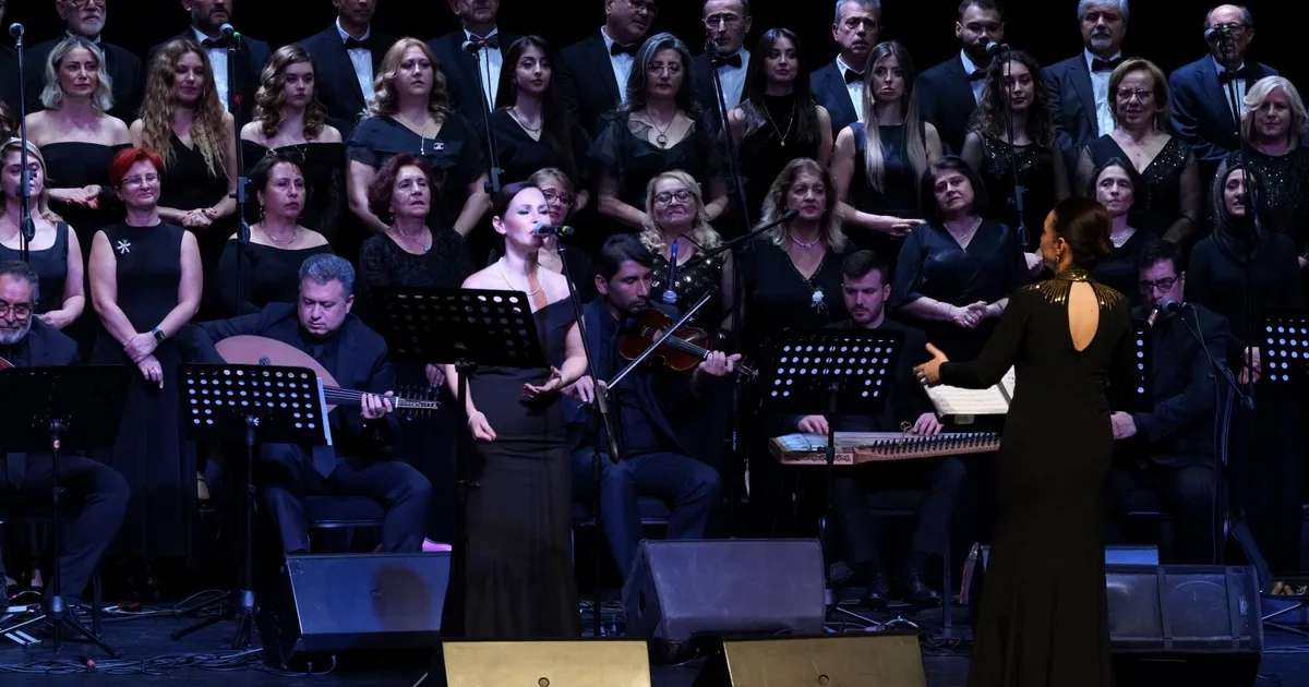 Kocaeli’de Türk Sanat Müziği korosundan yılın son konseri
