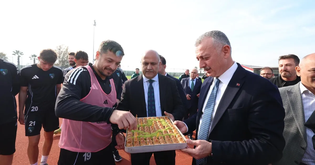 Kocaelispor’a Başkan Büyükakın’dan moral veren ziyaret
