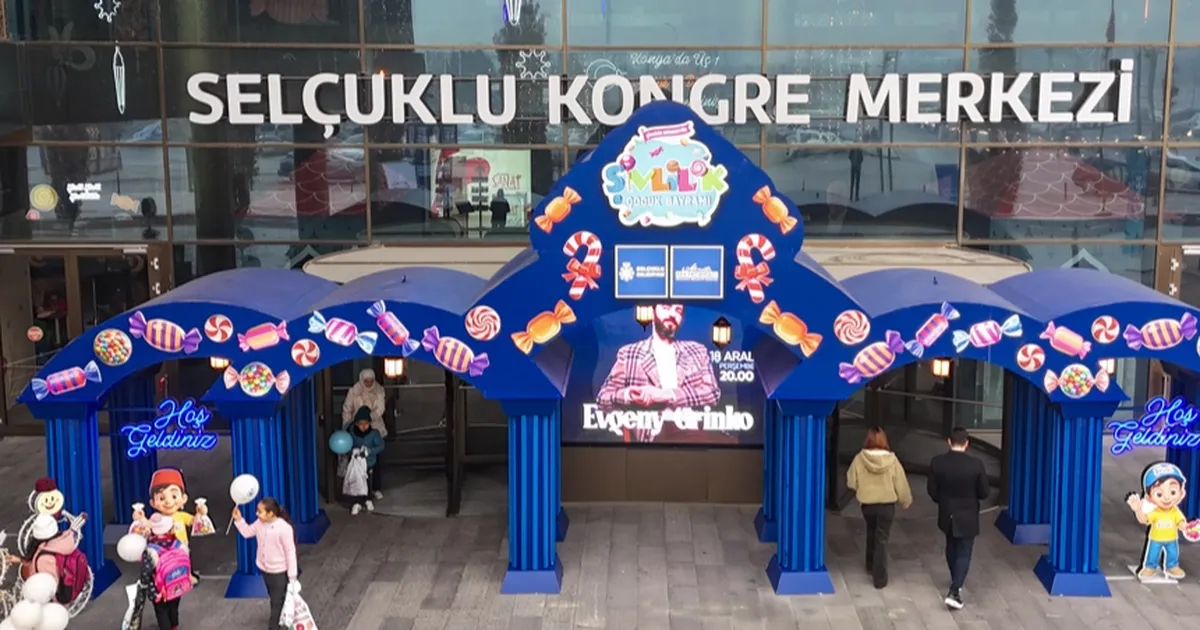 Konya'da Selçuklu Kongre Merkezi’nde dört gün boyunca sürecek şenlikte, birbirinden