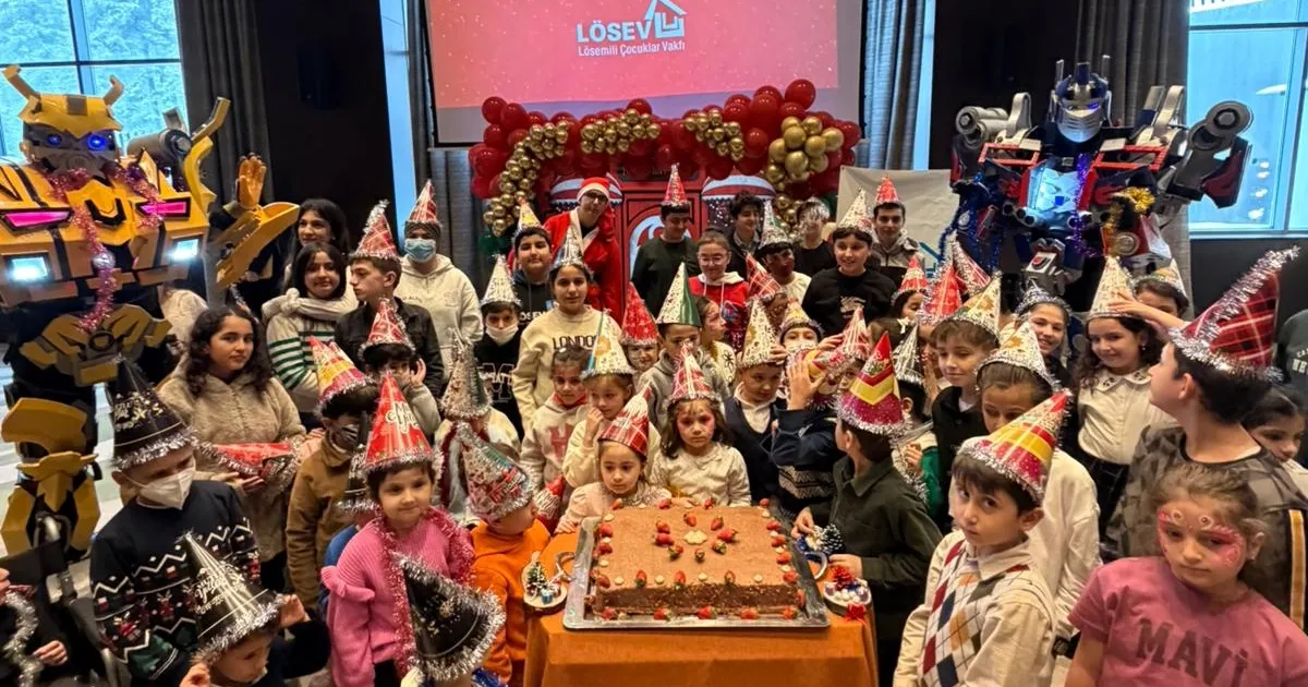 LÖSEV’den Bursa’da lösemili çocuklara yeni yıl umudu
