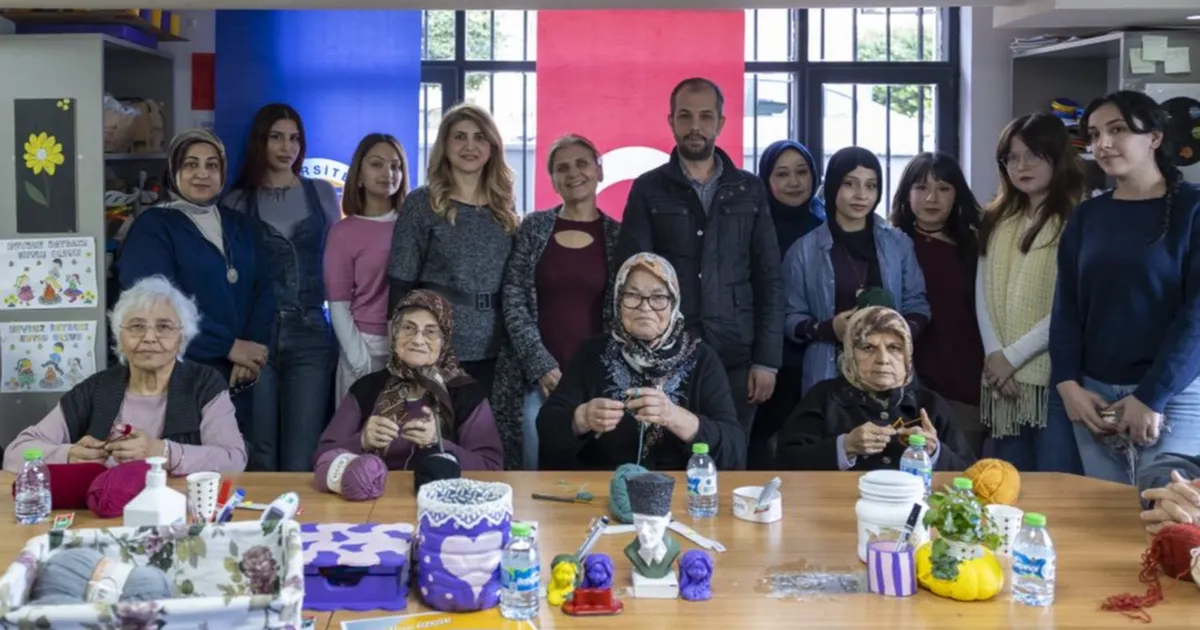 Mersin Büyükşehir Belediyesi Sağlık İşleri Dairesi Başkanlığı bünyesinde hizmet veren ‘Gülümse