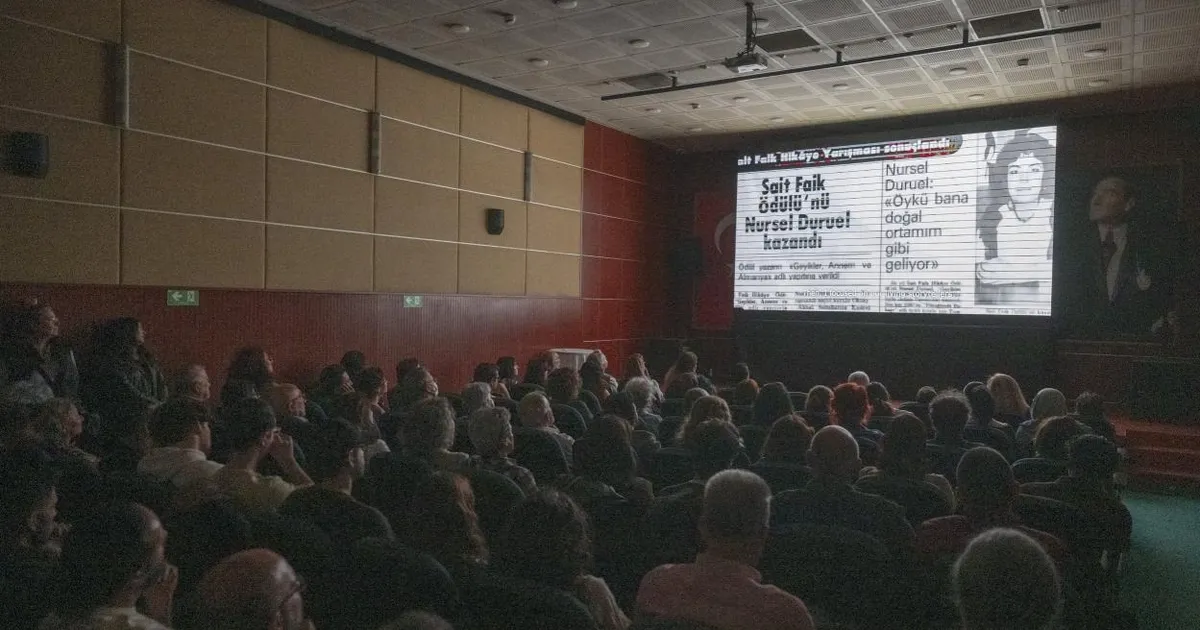 Mersin’de “Biz Radyoyu Çok Sevdik” belgeseli büyük ilgi gördü