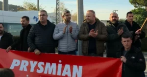 Birleşik Metal-İş Sendikası’na üye metal işçileri, düşük ücretler ve vergideki