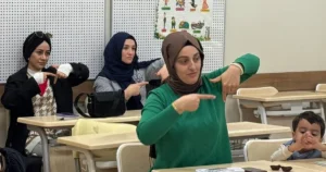 Sakarya Büyükşehir Belediyesi, iletişimdeki engelleri ortadan kaldırmak ve işitme engelli