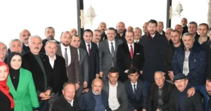 Trabzon Büyükşehir Belediye Başkanı Ahmet Metin Genç, Vakfıkebir’de muhtarlarla yaptığı