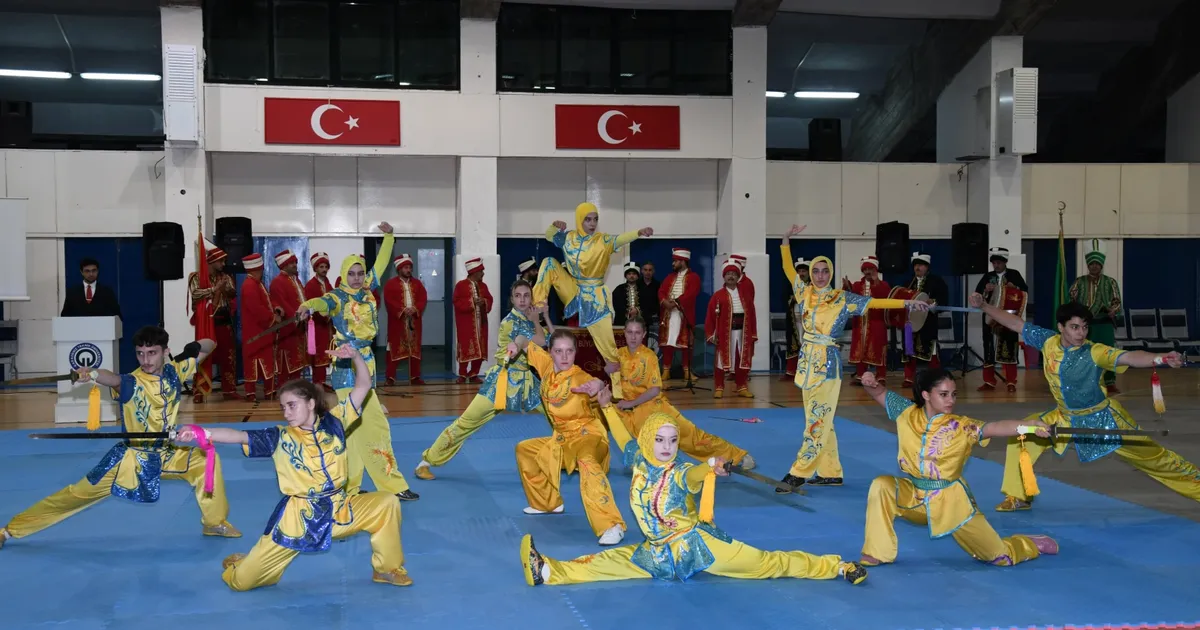 Trabzon’da şampiyonların gösterisi nefes kesti