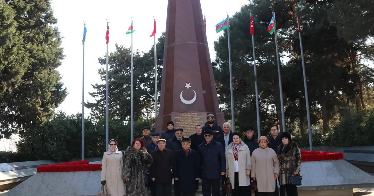 Bakü, Türk kahramanları unutmuyor