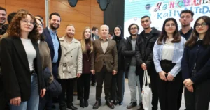 Bursa Büyükşehir Belediye Başkanı Mustafa Bozbey, Bursa’daki üniversitelerin öğrenci topluluklarıyla