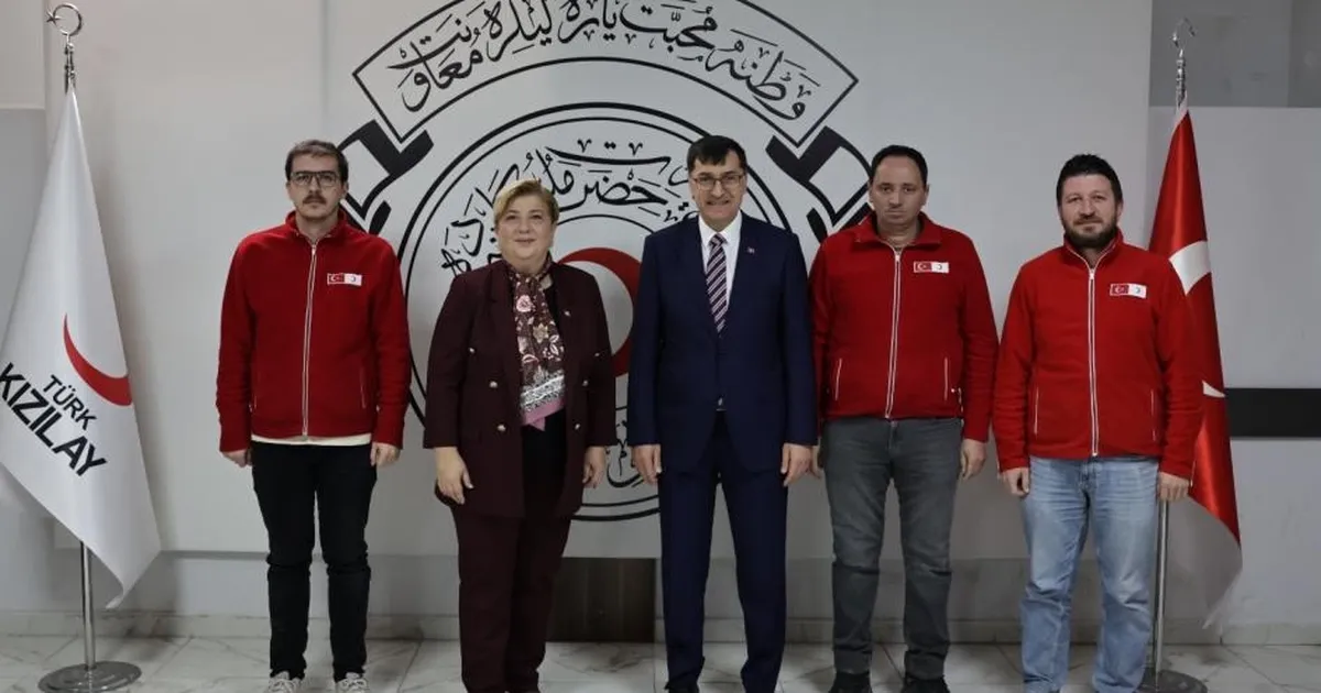 Başkan Kahveci’den Türk Kızılay Kütahya Şubesi’ne ziyaret