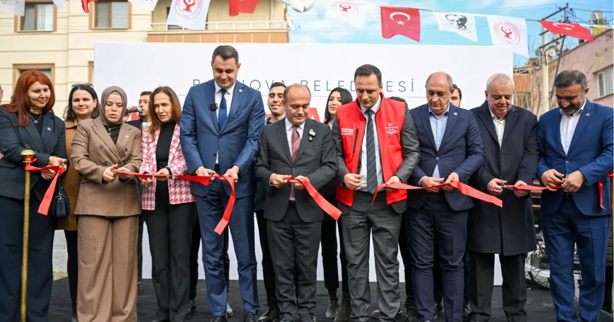 Bornova’da halkın sofrasına sahip çıkan açılış